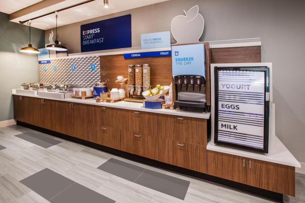 Holiday Inn Express Toronto East - Scarborough By Ihg Dış mekan fotoğraf
