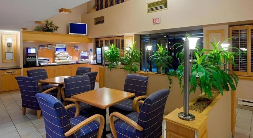 Holiday Inn Express Toronto East - Scarborough By Ihg Dış mekan fotoğraf